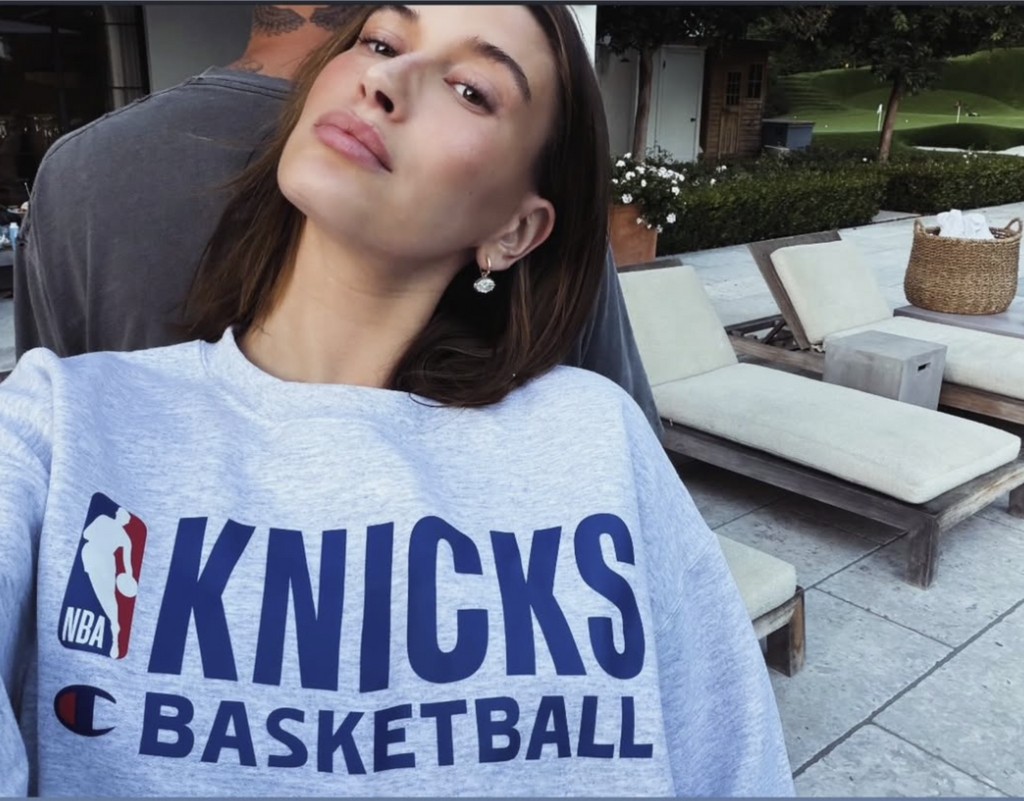 Champion Friends Knicks Basketball Fleece Crewneck
